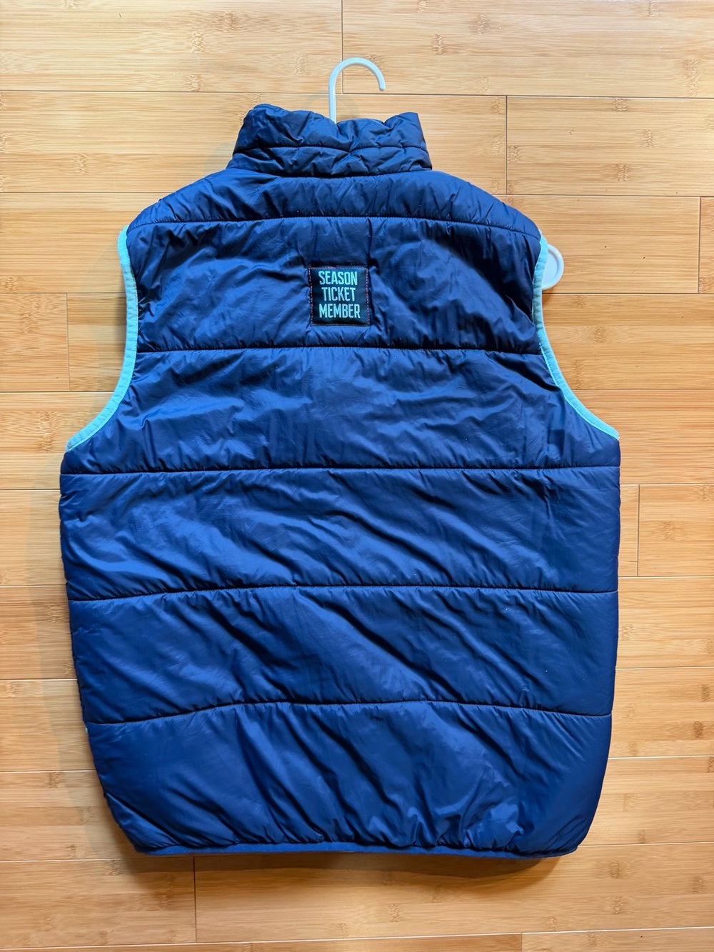 Seattle Kraken SeasonTicket Member Vest — Size L - Picture 2 of 3